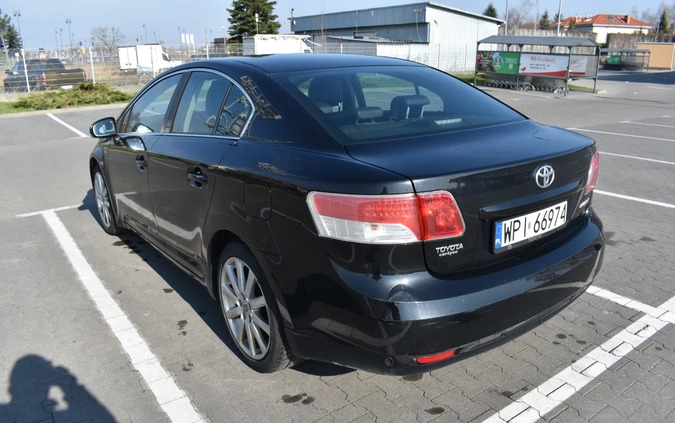 Toyota Avensis cena 26445 przebieg: 221161, rok produkcji 2009 z Bielawa małe 301